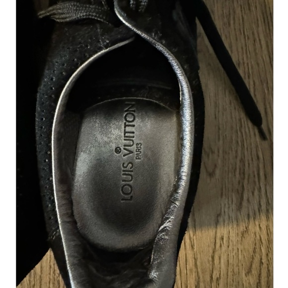 Louis Vuitton Sneakers - Picture 8 of 9